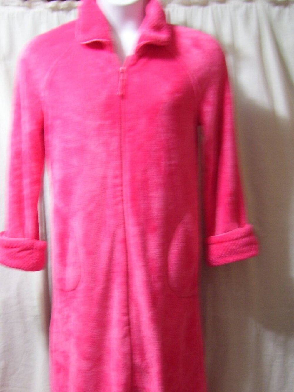 Coral Bay Robe, Hot Pink, Plush, Front Zip, Size M Medium,